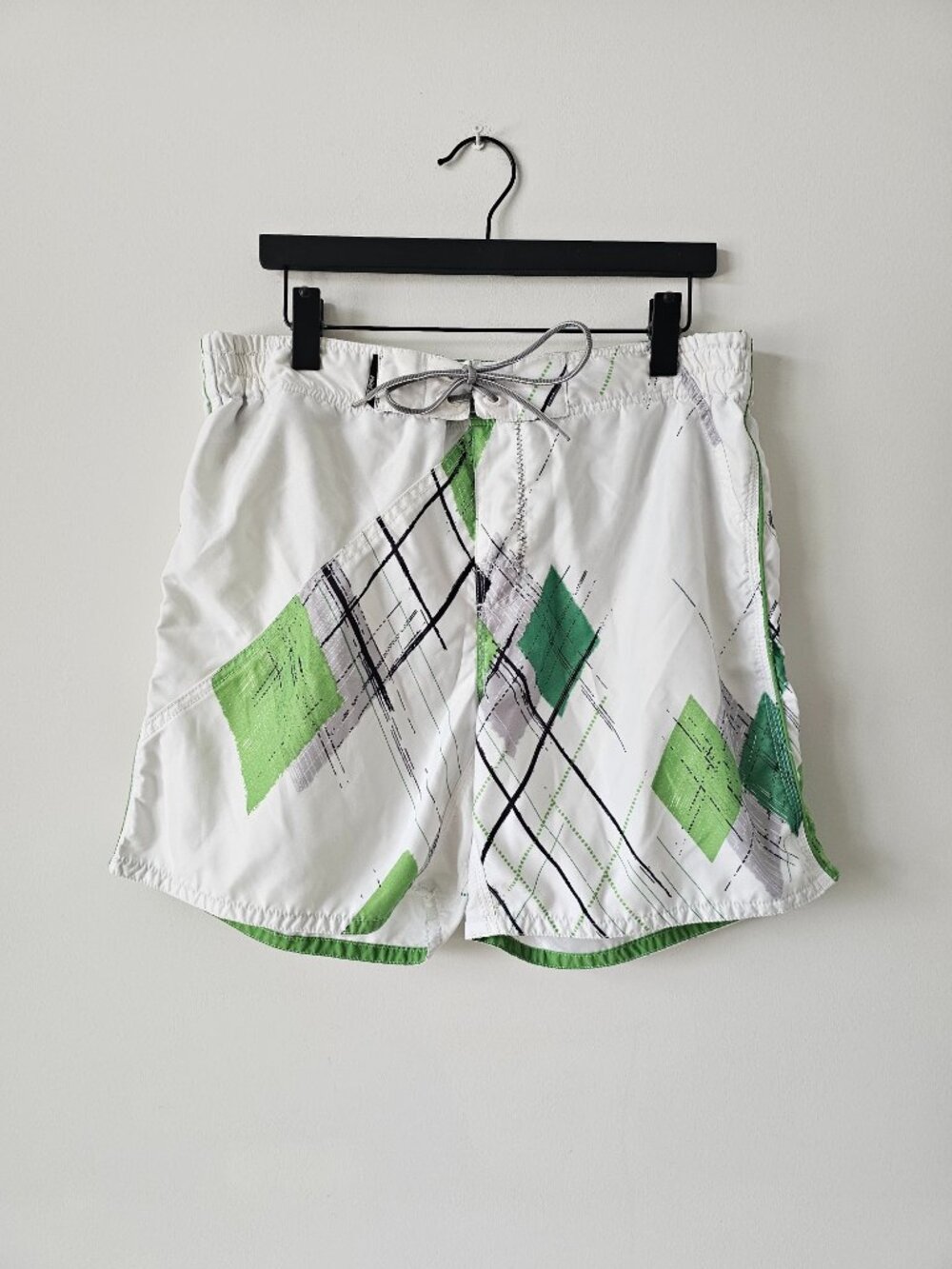 Point Zero White Green Drawstring Lined Board Shorts Men's Large